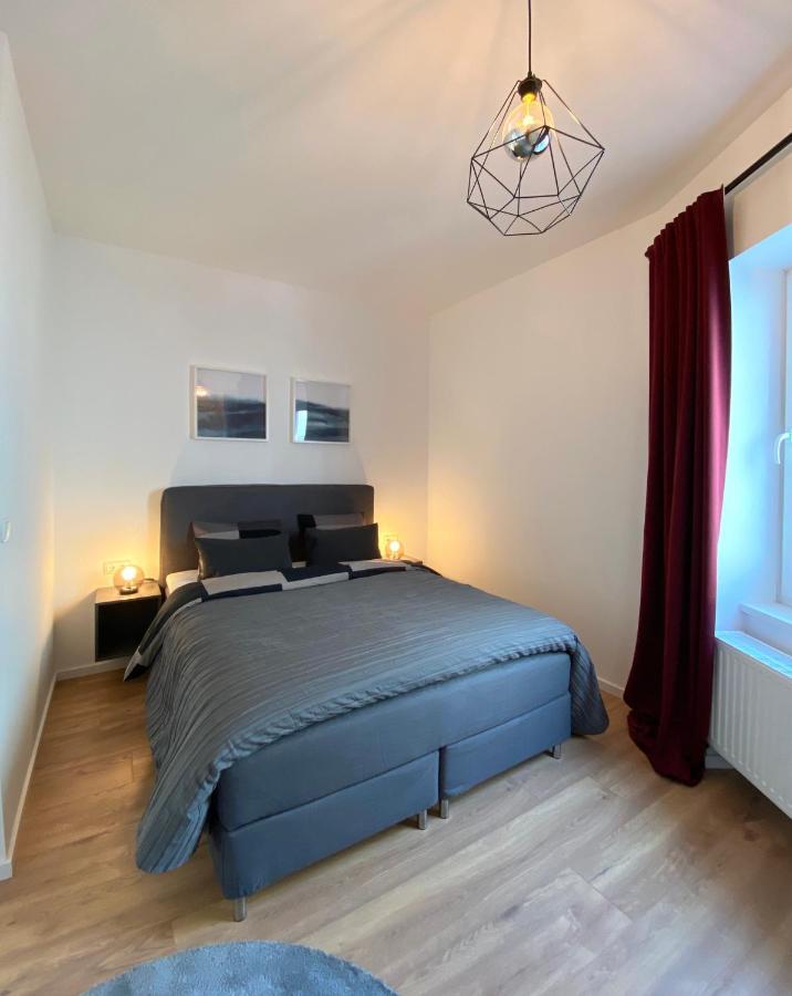 White Inn - Ferienwohnung Mit Terrasse Mürzzuschlag Екстериор снимка
