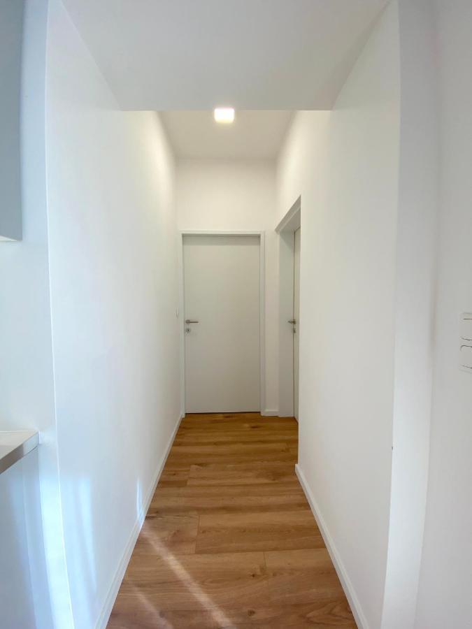 White Inn - Ferienwohnung Mit Terrasse Mürzzuschlag Екстериор снимка